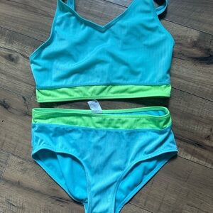 Girls two piece size 14